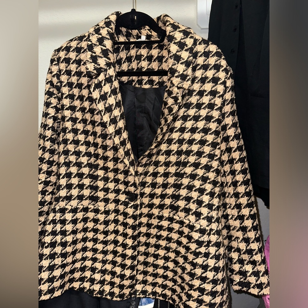 Amaryllis houndstooth blazer